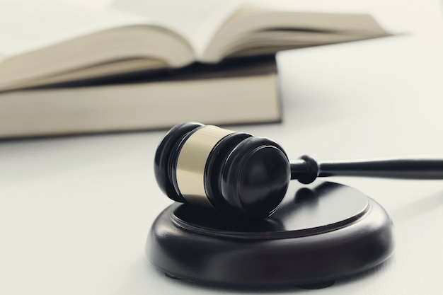 歌词那一天爸爸和妈妈离开了家歌名叫什么